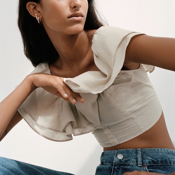 Zara NWT Cropped Ruffle Linen Blend Top Medium Beige Bloggers Fav - Picture 6 of 10